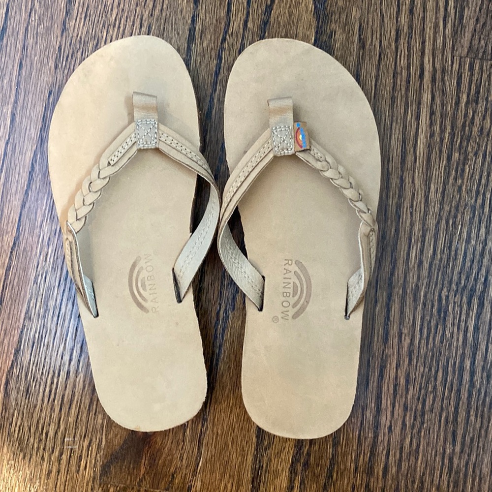 NWOT Rainbow Braid Kids Flipflops - Tan